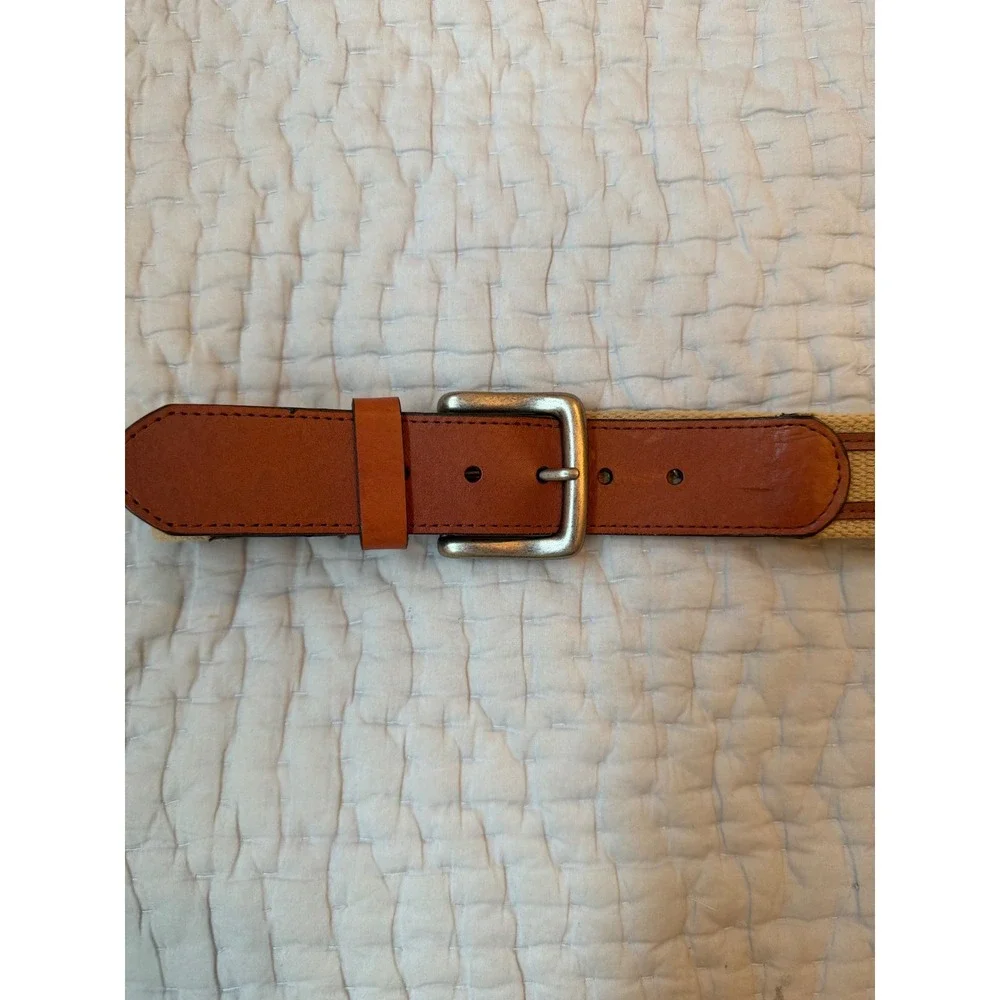Columbia Mens Khaki Canvas Brown Leather Metal Fish Emblems Belt Size 30/32